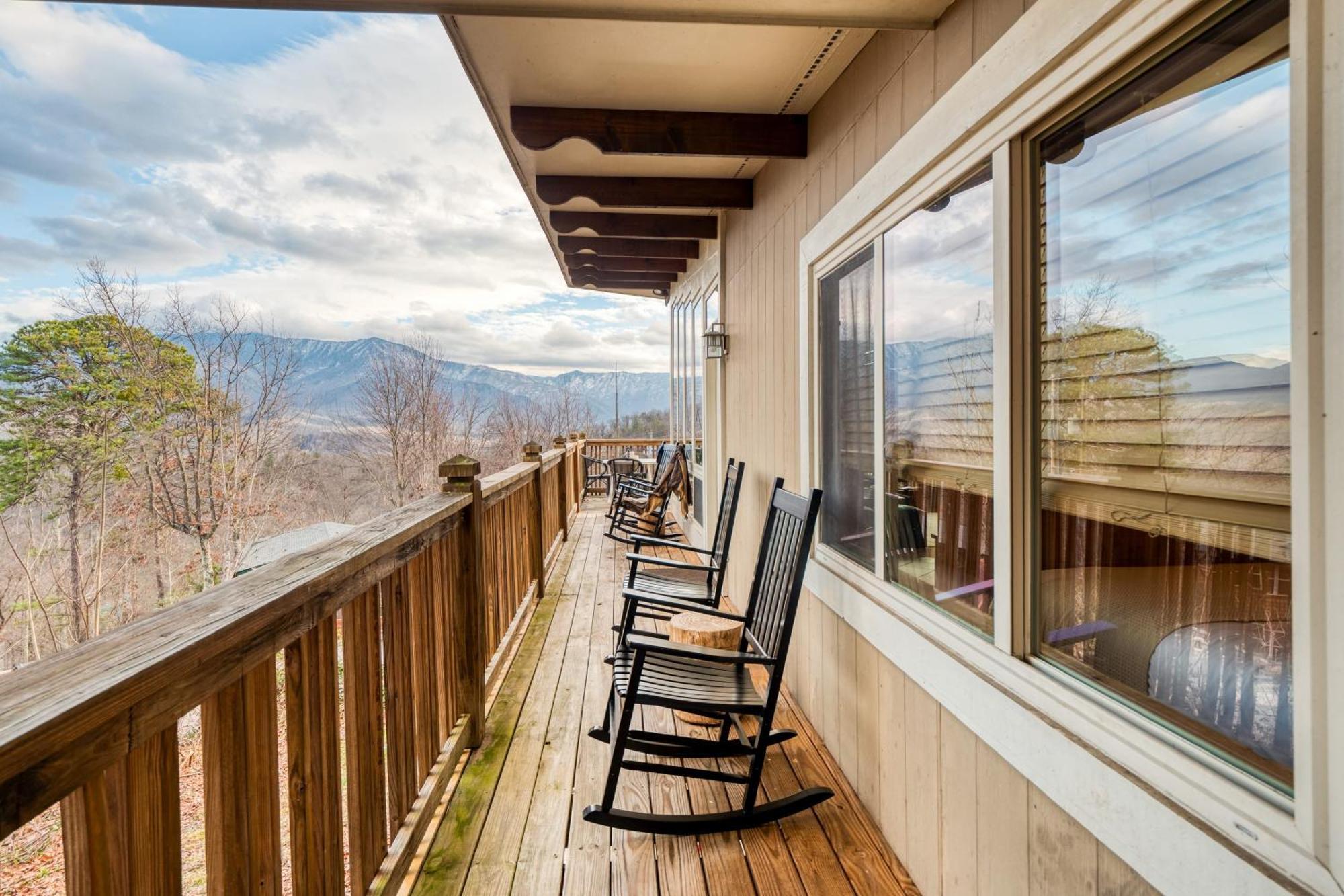 Chestnut By Avantstay Mountain Cabin W Treetop Views Hot Tub Game Room Gatlinburg Exterior foto